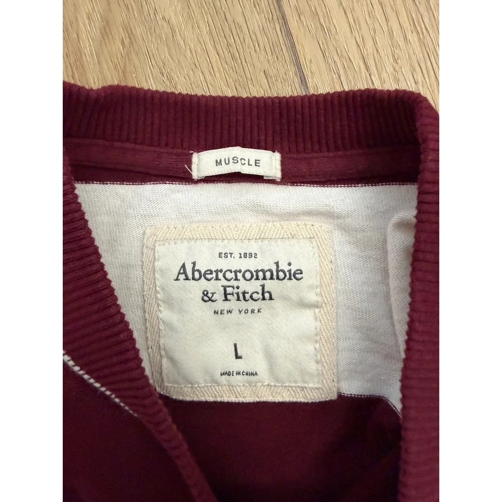 Abercrombie & Fitch Vintage Y2K Striped Muscle Fit V-Neck Shirt L Burgundy